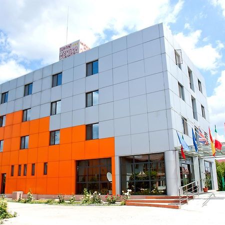 Denisa Hotel Otopeni Eksteriør billede